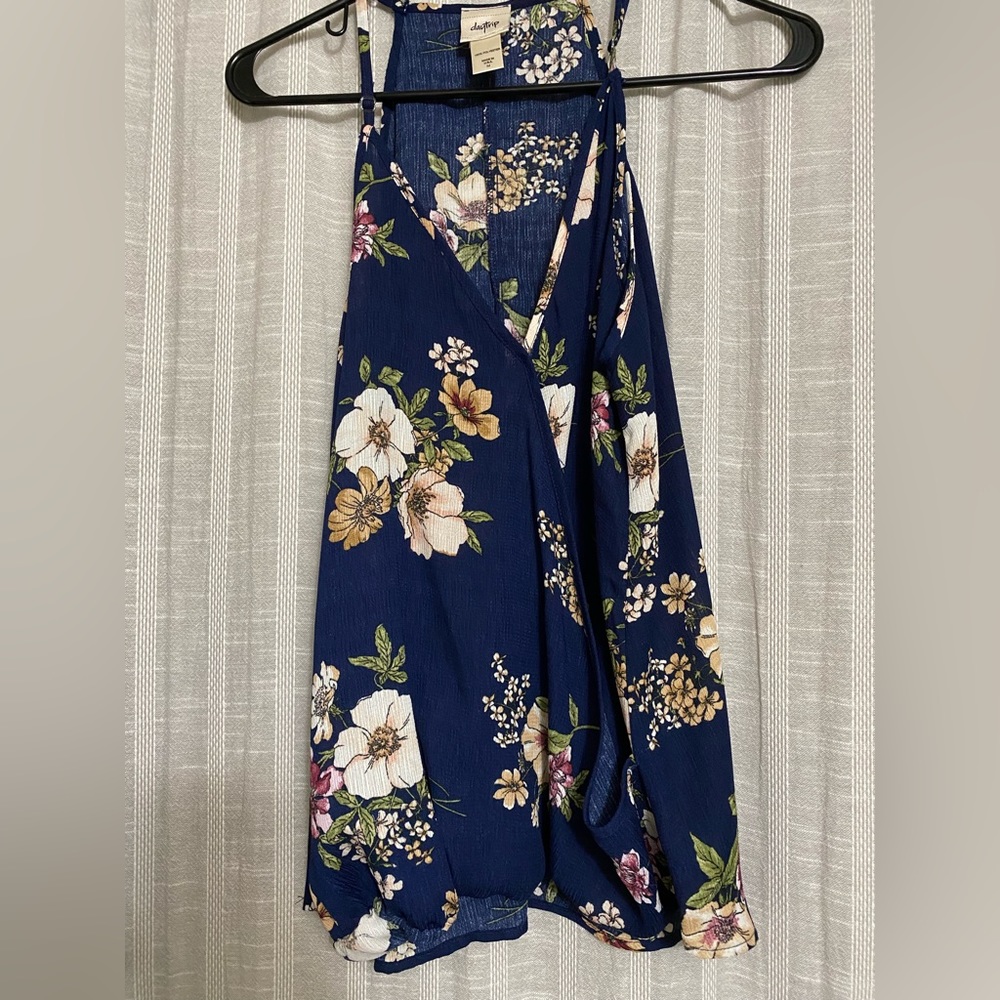 Daytrip sleeveless blouse- size medium